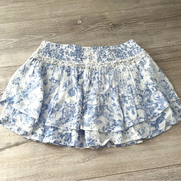Hollister Blue Floral Mini Skirt - Picture 2 of 5